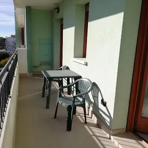 https://appartamento-roberta.hotelinveneto.com